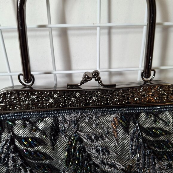 Vintage Small Tapestry Beaded Evening Purse Metal Top Handle, Crossbody Chain - Picture 4 of 16
